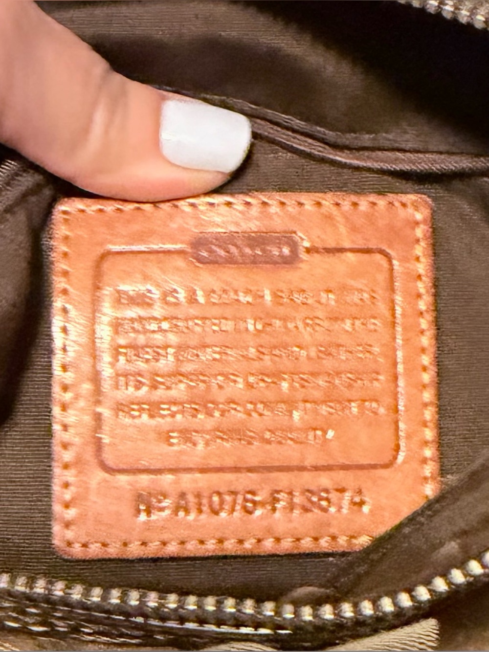 ✨VINTAGE✨ Coach Signature Canvas and Leather Shoulder Bag - Picture 4 of 16